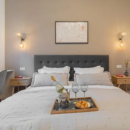 Loggia & Luxe 5br Penthouse In Universitatii Area