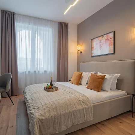 Loggia & Luxe 5br Penthouse In Universitatii Area
