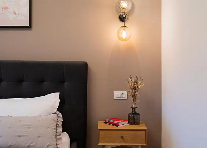 Loggia & Luxe 4br Penthouse In Universitatii Area Апартаменты
