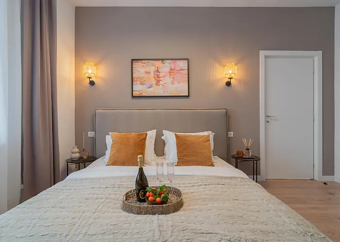 Loggia & Luxe 4br Penthouse In Universitatii Area *