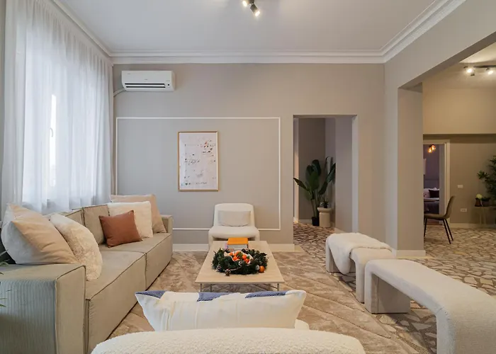 Loggia & Luxe 4br Penthouse In Universitatii Area