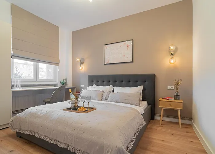 Loggia & Luxe 4br Penthouse In Universitatii Area Апартаменты *