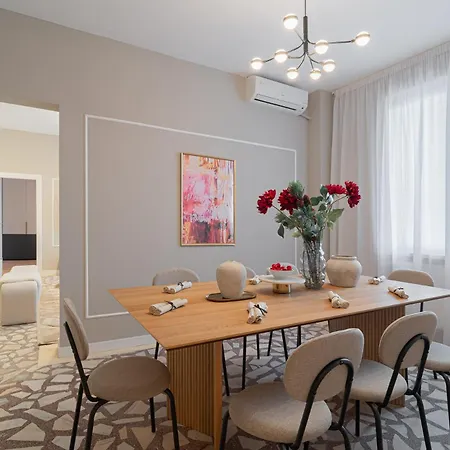 Loggia & Luxe 4br Penthouse In Universitatii Area Lägenhet *