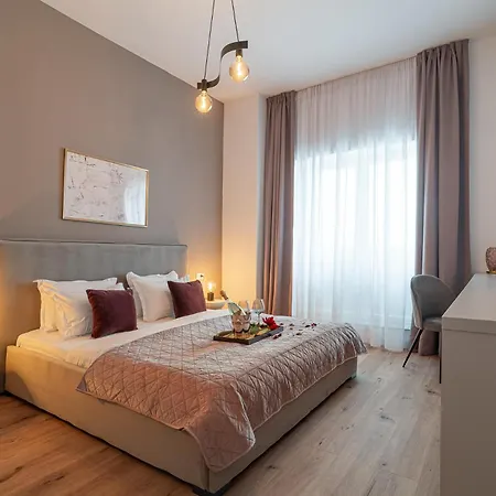 Loggia & Luxe 4br Penthouse In Universitatii Area * Bukarest