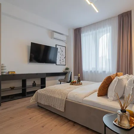 Loggia & Luxe 5br Penthouse In Universitatii Area *