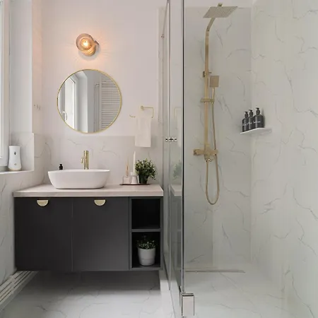 Loggia & Luxe 4br Penthouse In Universitatii Area Бухарест