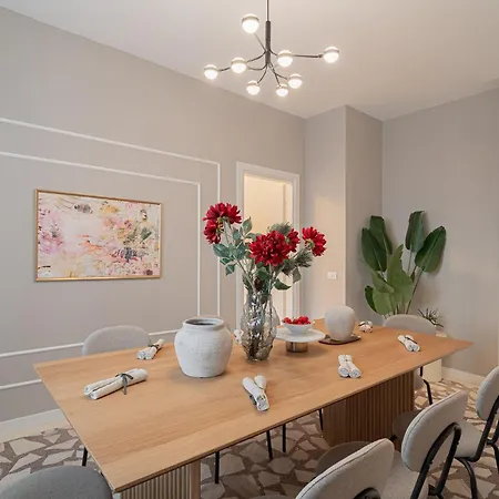 Loggia & Luxe 4br Penthouse In Universitatii Area アパート