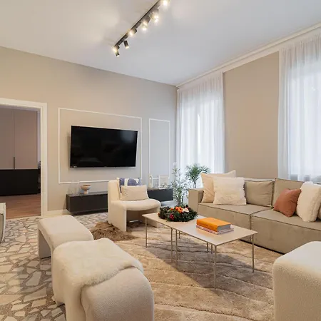 Loggia & Luxe 5br Penthouse In Universitatii Area Apartament Bucureşti