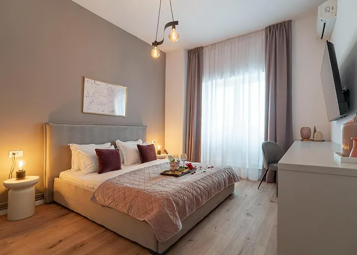 Loggia & Luxe 4br Penthouse In Universitatii Area * Bukarest