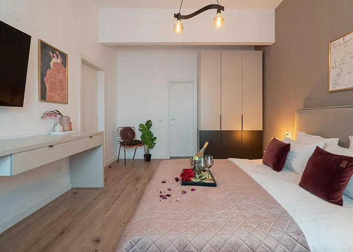 Lägenhet Loggia & Luxe 4br Penthouse In Universitatii Area