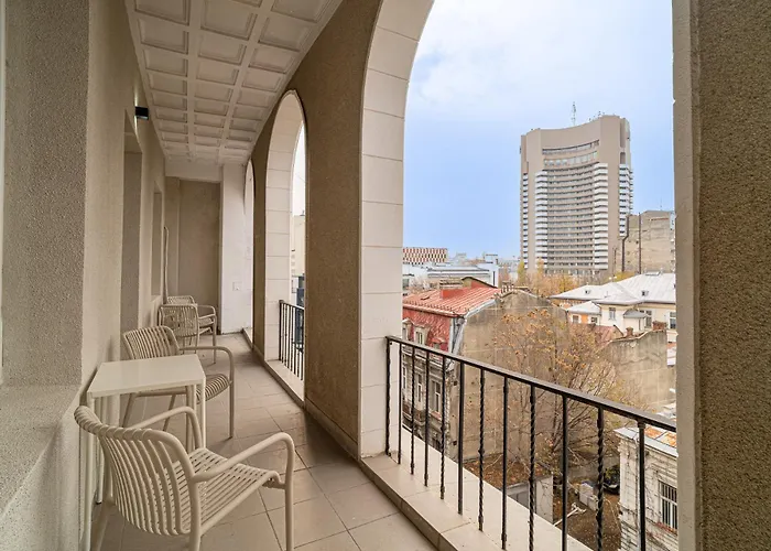 Loggia & Luxe 4br Penthouse In Universitatii Area Lägenhet *
