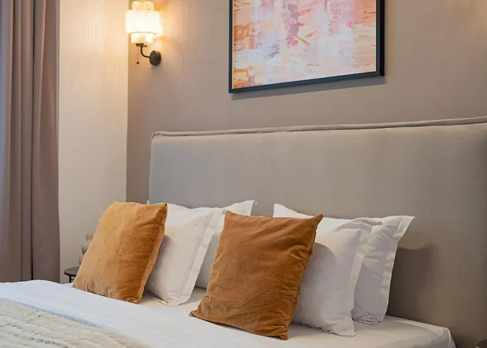 Loggia & Luxe 4br Penthouse In Universitatii Area Appartement Boekarest